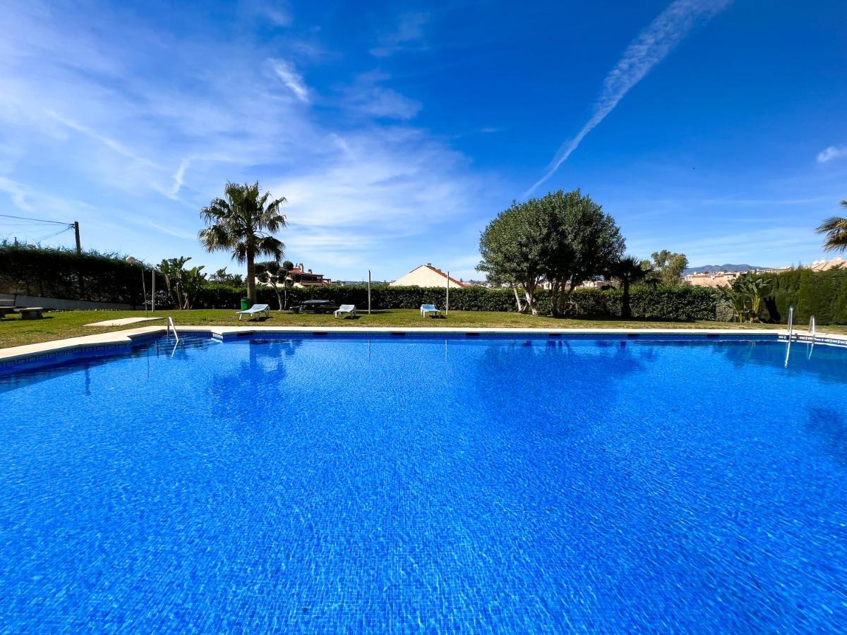 Apartamento A 900 M De La Playa Y Con Vistas Al Mar En Fuengirola Exterior photo